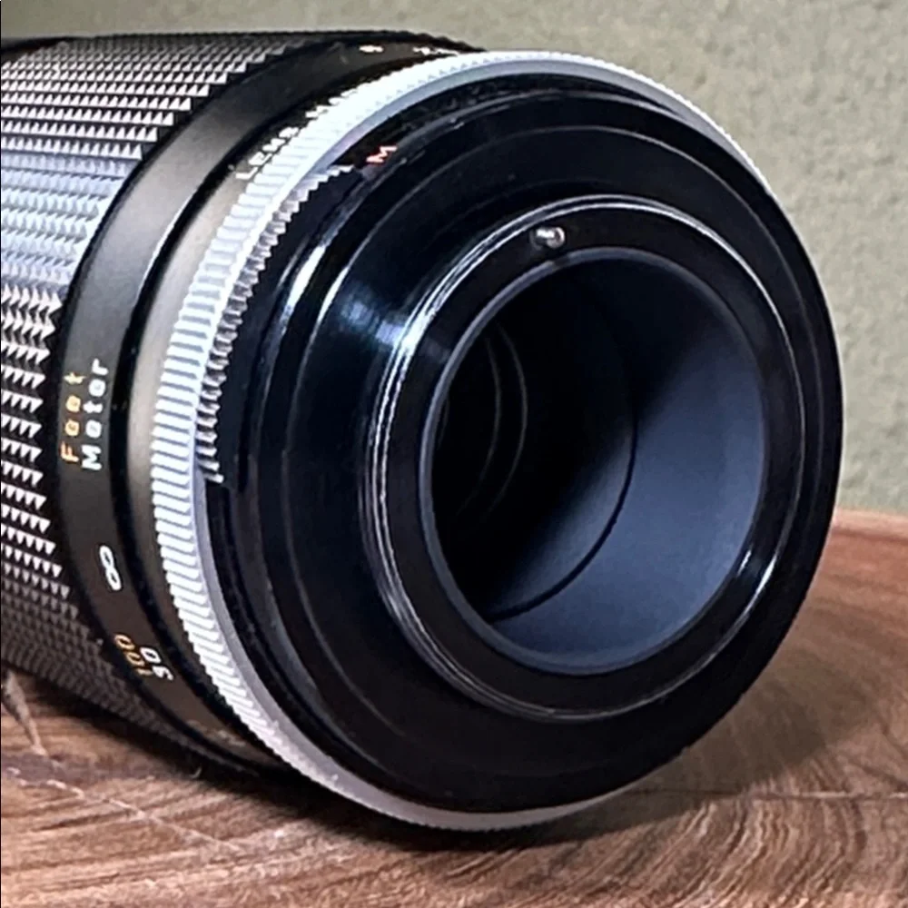 Panagor 200mm f/3.5 Telephoto Lens - M42 Mount